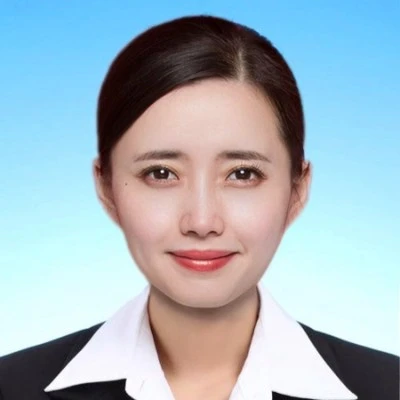Ling Luo headshot image