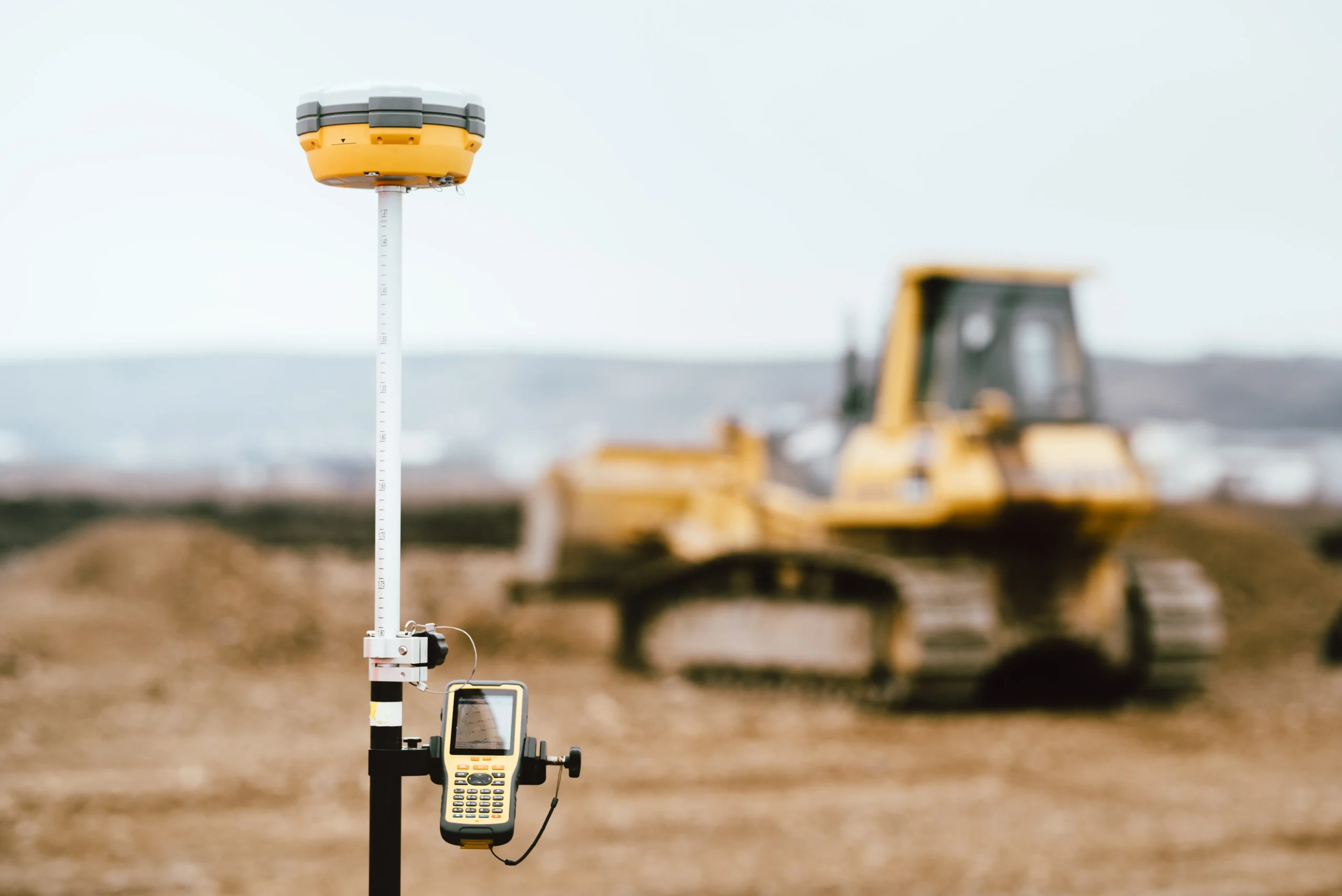 surveyor gps equipment image
